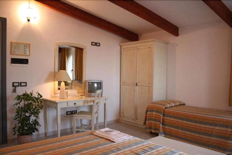 Hotel Cala Di Seta